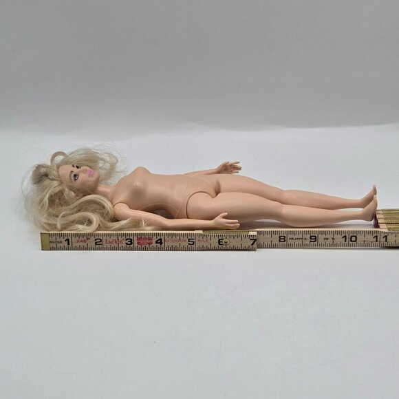 Mattel Barbie Fashionistas Doll Blonde Hair Blue Eyes - Picture 6 of 6